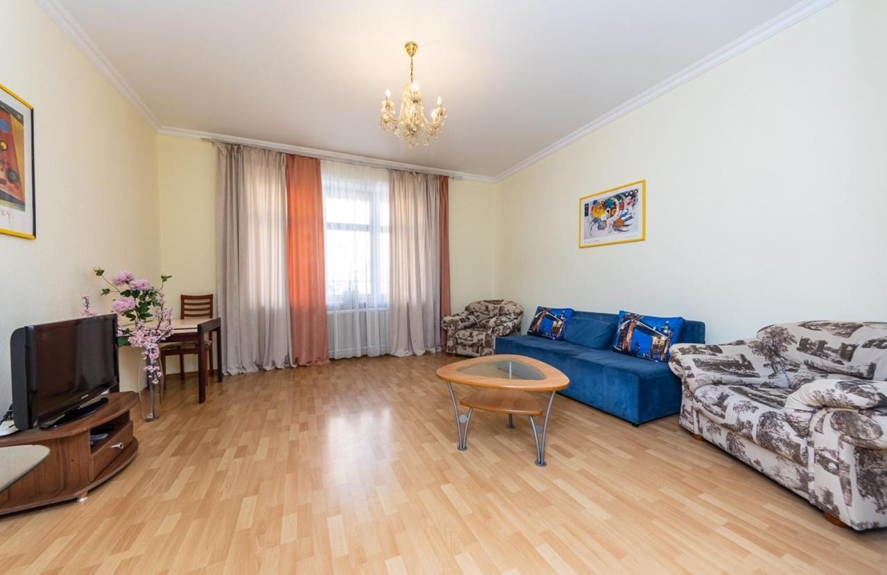 Alex Apartments Near Independence Square - Kiev Kyiv Exterior foto
