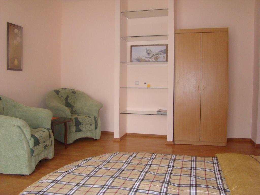 Alex Apartments Near Independence Square - Kiev Kyiv Quarto foto