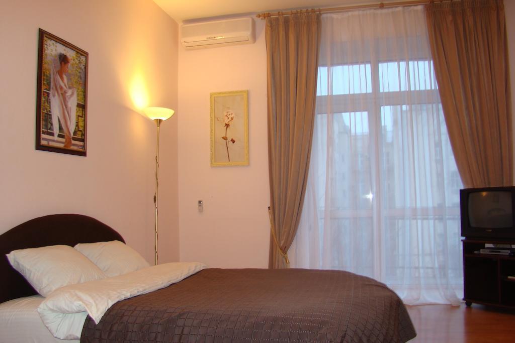Alex Apartments Near Independence Square - Kiev Kyiv Exterior foto